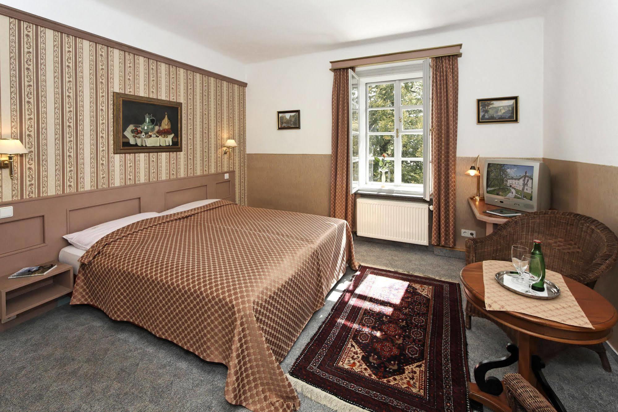Schlosshotel Zamek Zdikov Zdíkov Exterior foto