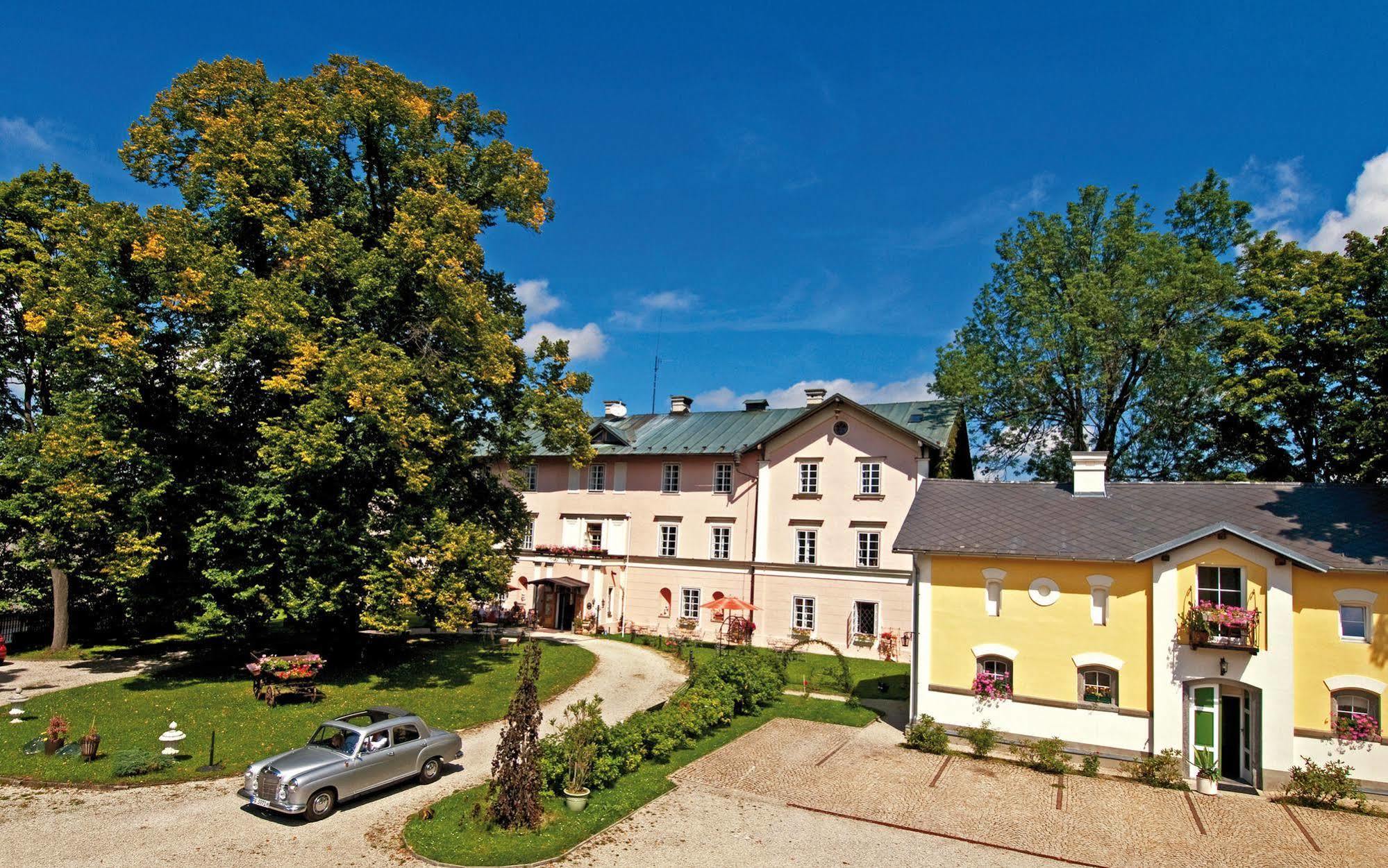 Schlosshotel Zamek Zdikov Zdíkov Exterior foto