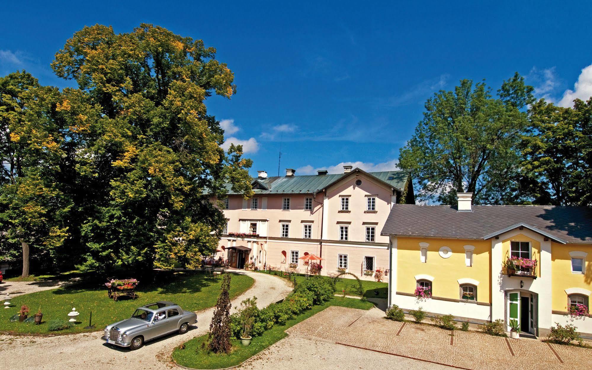 Schlosshotel Zamek Zdíkov Exterior foto