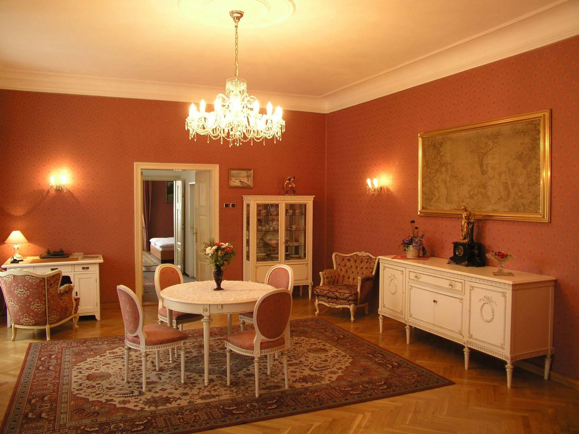 Schlosshotel Zamek Zdikov Zdíkov Exterior foto